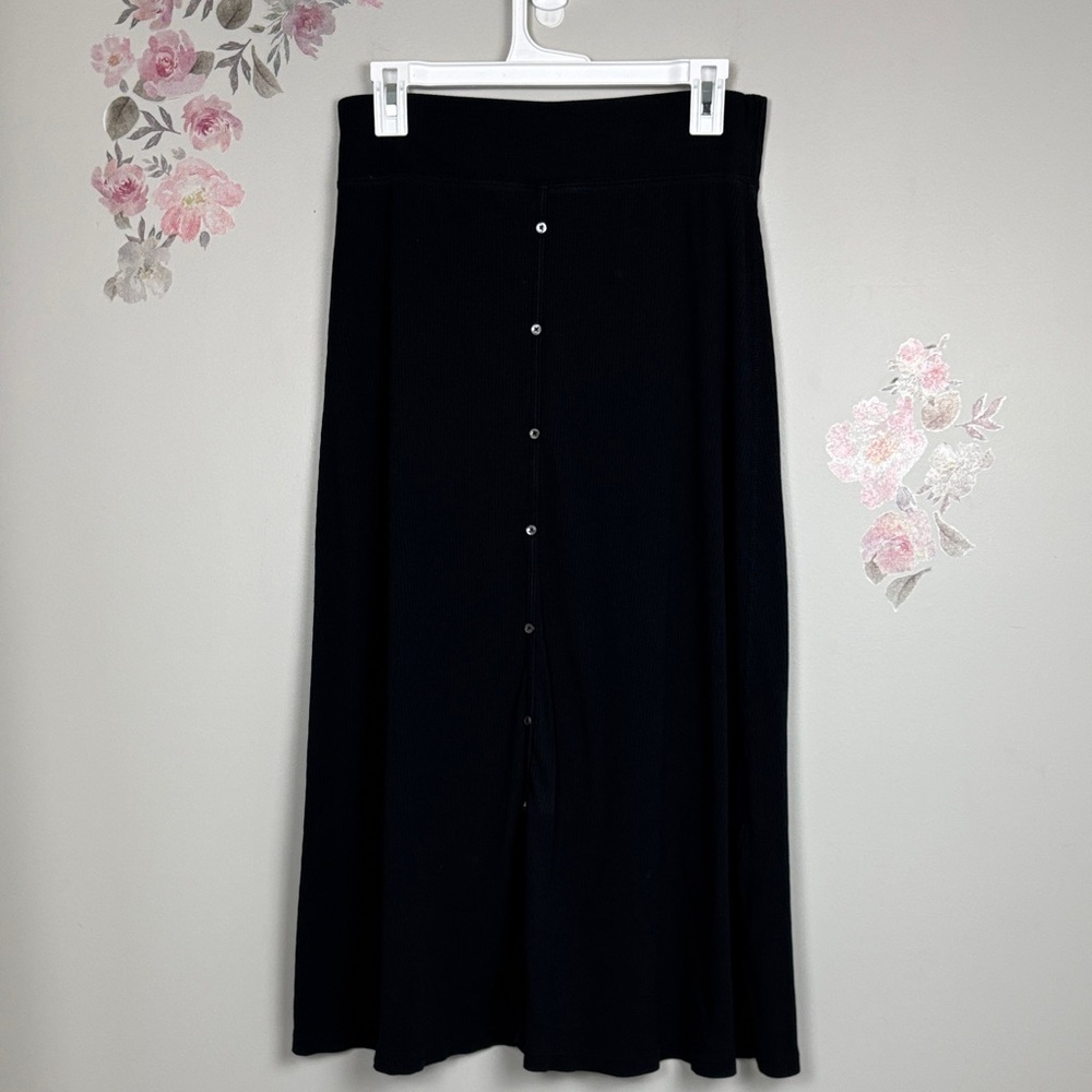 James Perse Black Ribbed Midi Skirt with Button Detail - Size 2